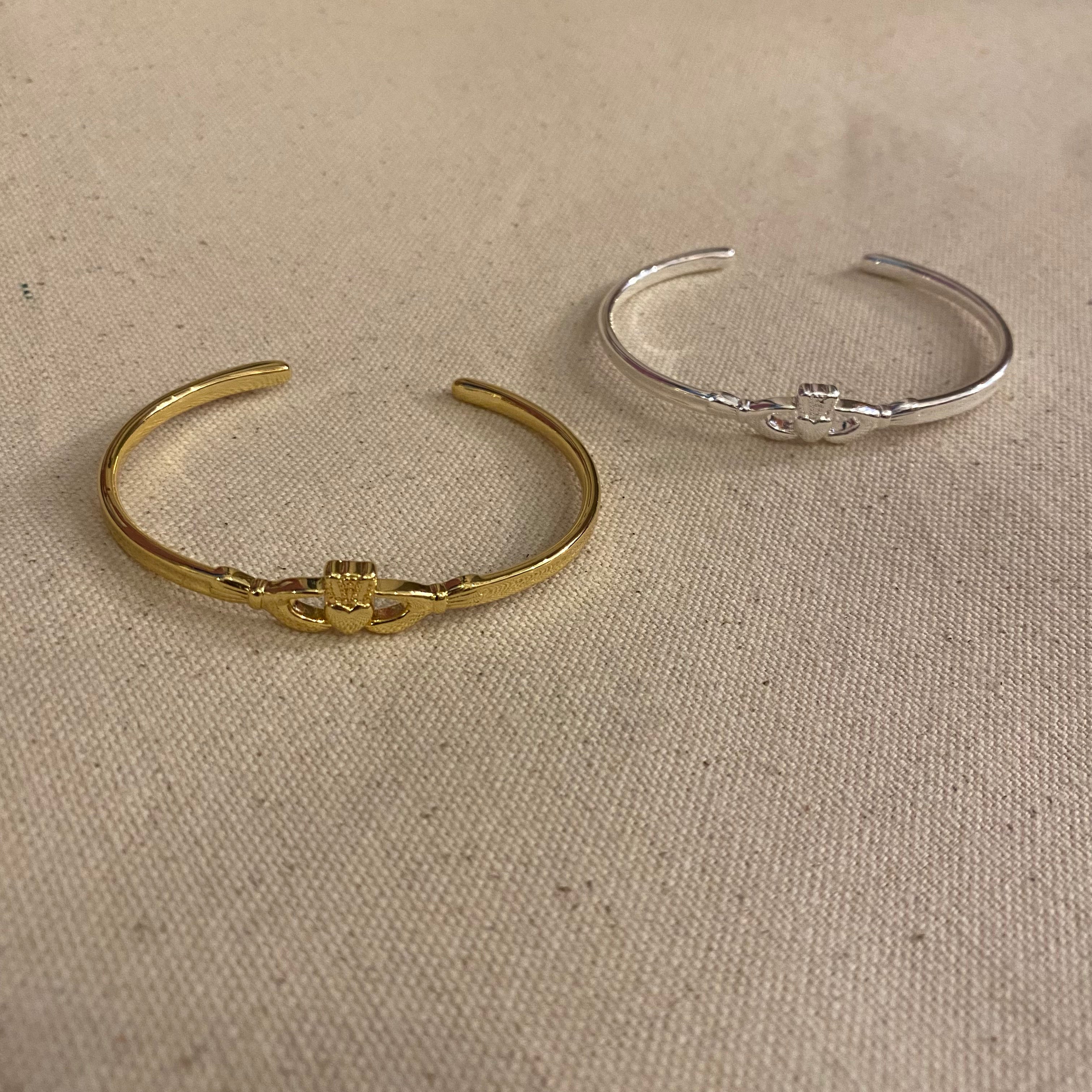 Betty & Biddy Delicate Claddagh Thin Bangle - Silver & Gold